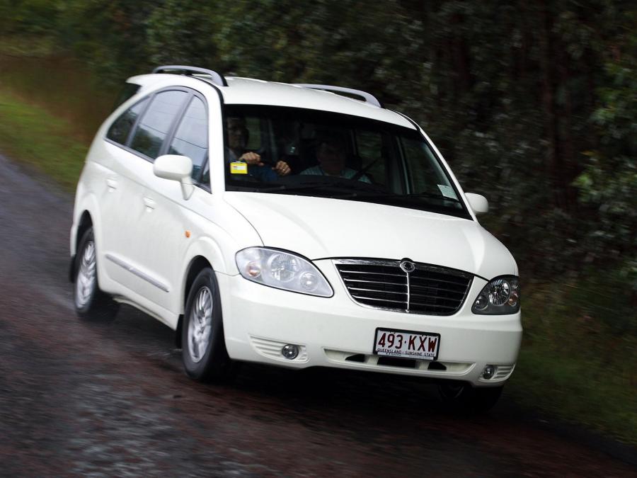 SsangYong Stavic 2007 года  (фото 2 из 10)